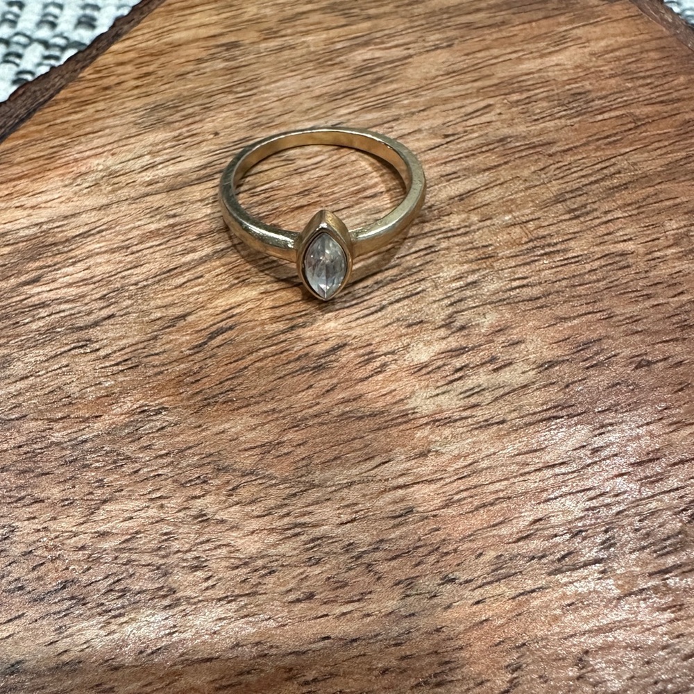 Elegant Gold Ring with Clear Stone